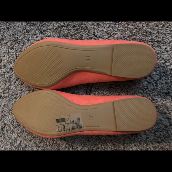 Flats - Picture 2 of 2